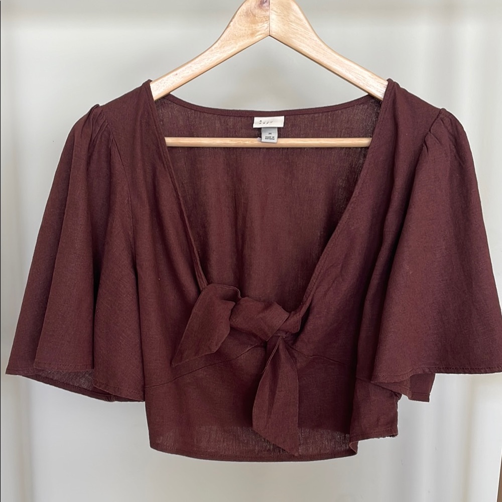 Flutter Sleeve Crop Top